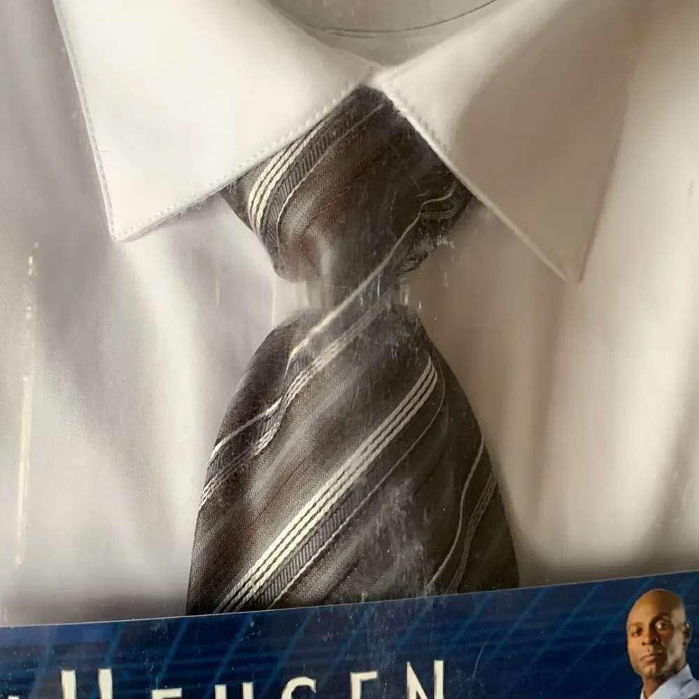 Van Heusen Dress Shirt & Tie Collection Set Wrinkle free